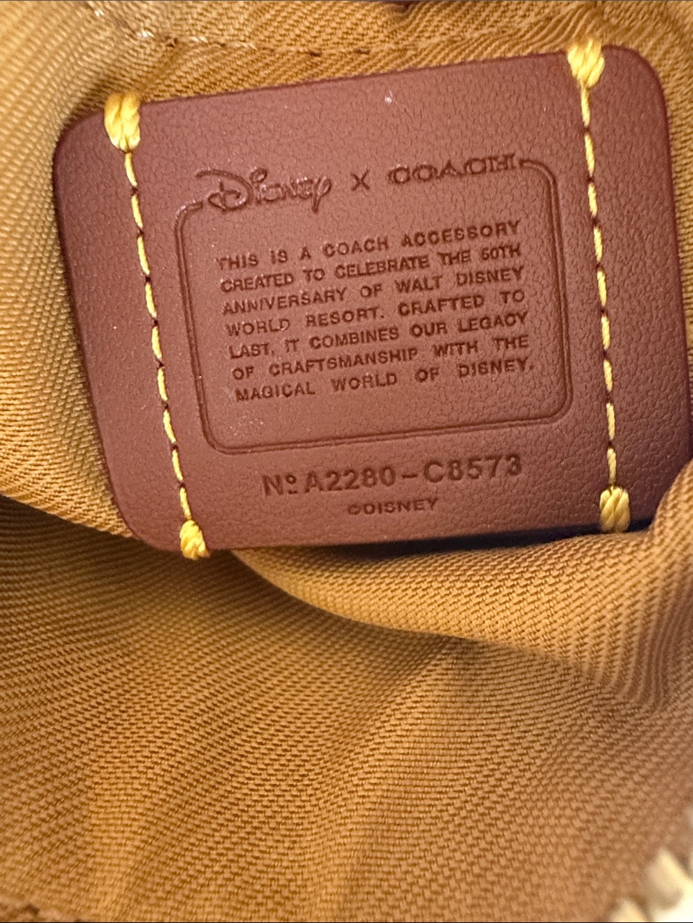 Disney x Coach Kitt Messenger Crossbody Bag With Patches [limited edition] - Picture 6 of 6